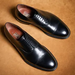 photo of #4 black oxfords