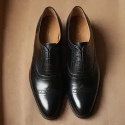 photo of #4 black oxfords