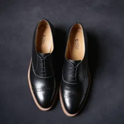 photo of #4 black oxfords