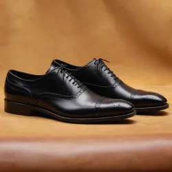 photo of #4 black oxfords